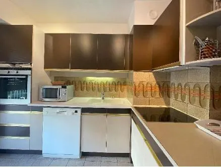 Lejlighed Centre Galia 210 M2 *